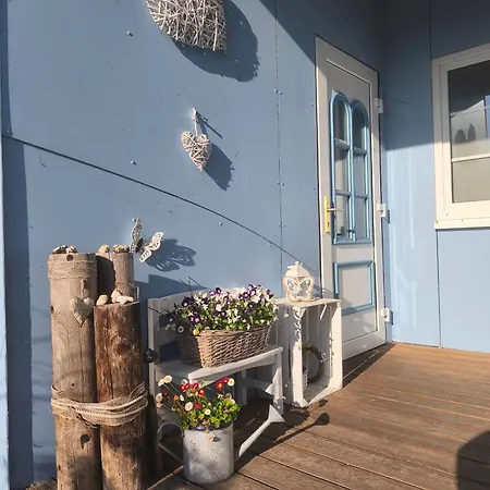 Apartamento Gemuetliche, Ruhige Dachwohnung In Fuer Bis Zu 4 Personen