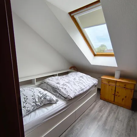 Gemuetliche, Ruhige Dachwohnung In Fuer Bis Zu 4 Personen Apartamento Lutow