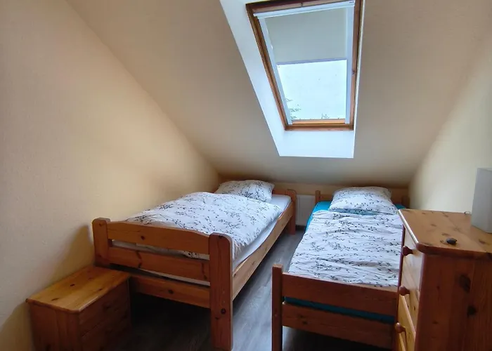 דירה Gemuetliche, Ruhige Dachwohnung In Fuer Bis Zu 4 Personen Lutow